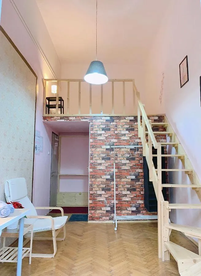 Budapest Three Cats Hostel 2*,