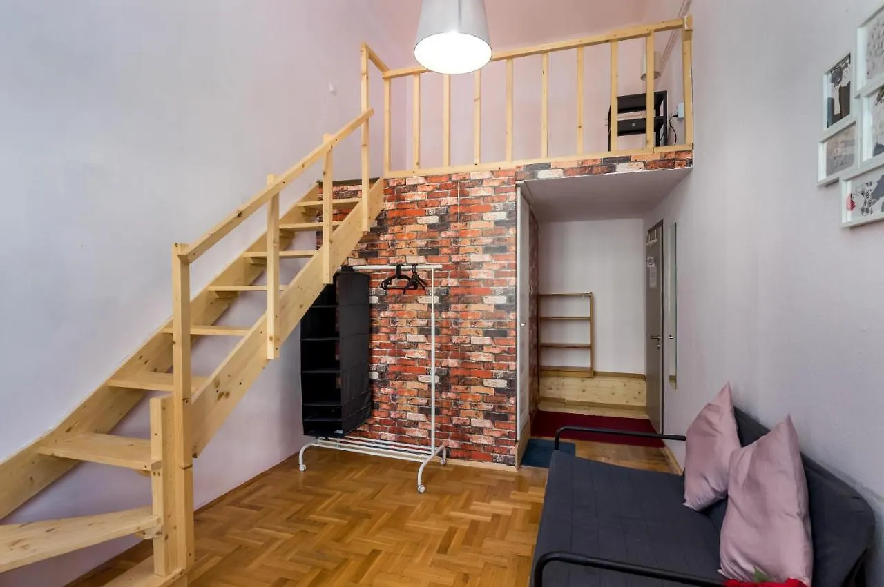 Budapest Three Cats Hostel 2*,