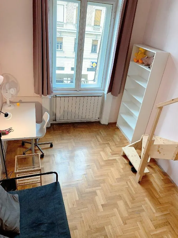 Budapest Three Cats Hostel 2*,  Hungary
